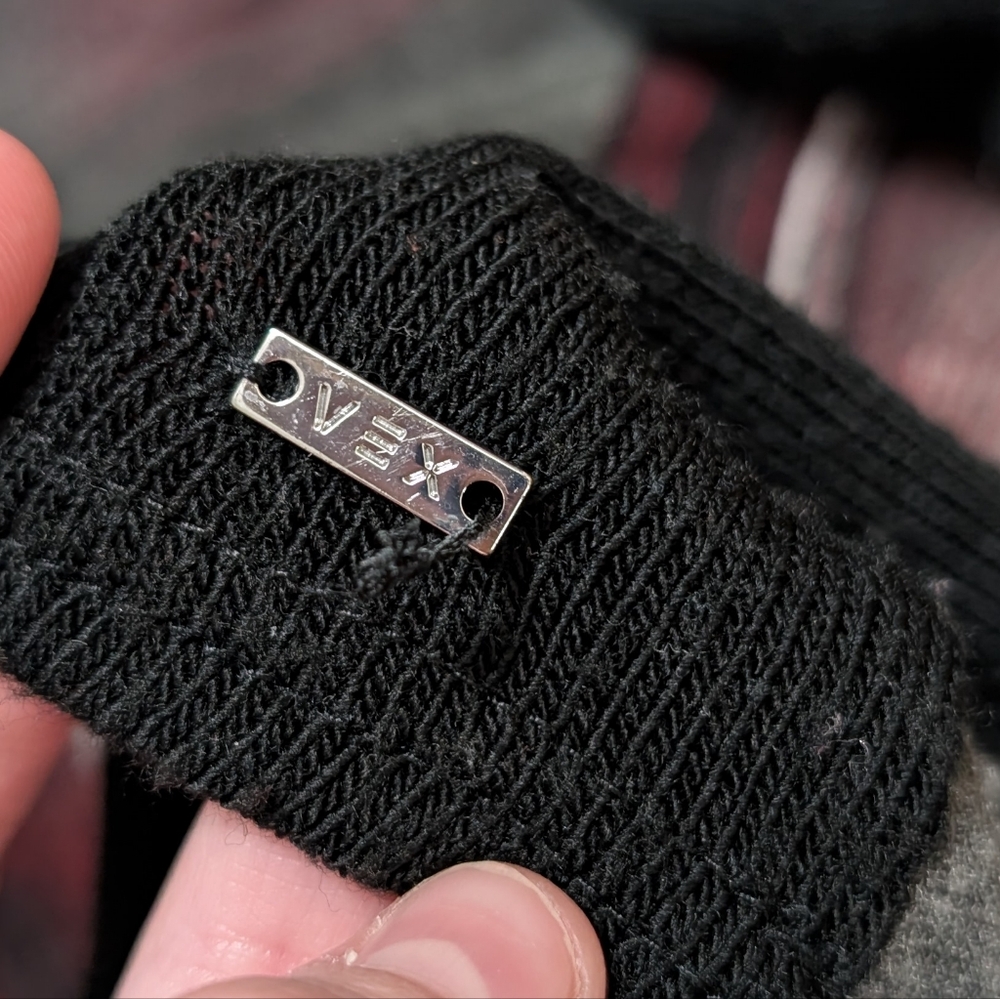 VEX Collection Abstract Sweater - Picture 8 of 11
